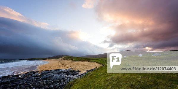 Sonnenaufgang auf der Isle of Harris  Äußere Hebriden  Schottland  Vereinigtes Königreich  Europa