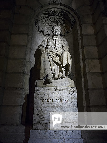 Statue von Ferenc Erkel,  dem ungarischen Komponisten,  Dirigenten und Pianisten; Budapest,  Budapest,  Ungarn