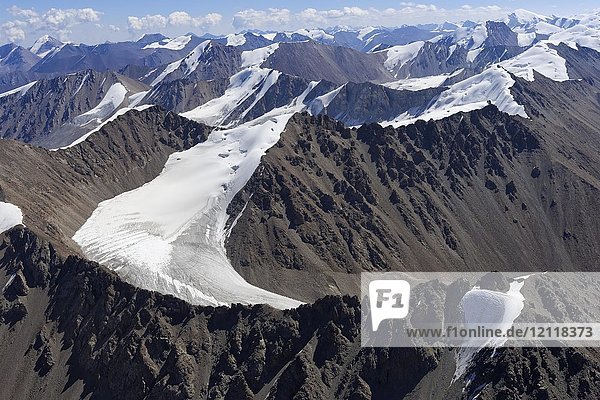 Luftaufnahme über das zentrale Tian Shan-Gebirge  Grenze zwischen Kirgisistan und China  Kirgisistan  Asien