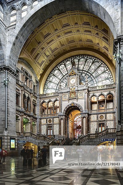 Bahnhofshalle Bahnhof Antwerpen-Centraal Antwerpen Belgien Europa