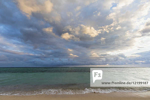 Mauritius  Südwestküste  Indischer Ozean  Strand von Le Morne