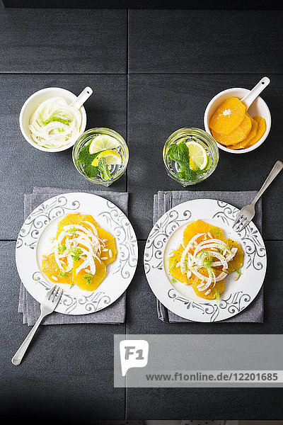Salat mit Orangen  Pinienkernen und Fenchel