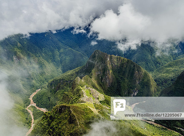 Ruinen von Machu Picchu vom Berg Machu Picchu aus gesehen  UNESCO-Weltkulturerbe  Region Cusco  Peru  Südamerika