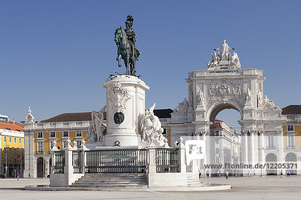 Triumphbogen Arco da Rua Augusta  Denkmal von König José I.  Praca do Comercio  Baixa  Lissabon  Portugal  Europa