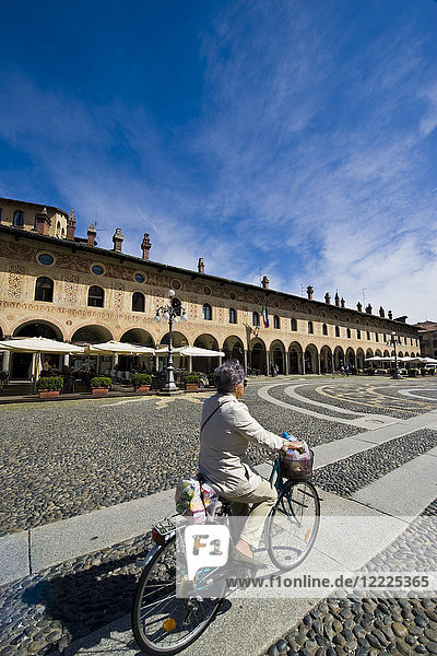 Piazza Ducale  Vigevano  Lombardei  Italien