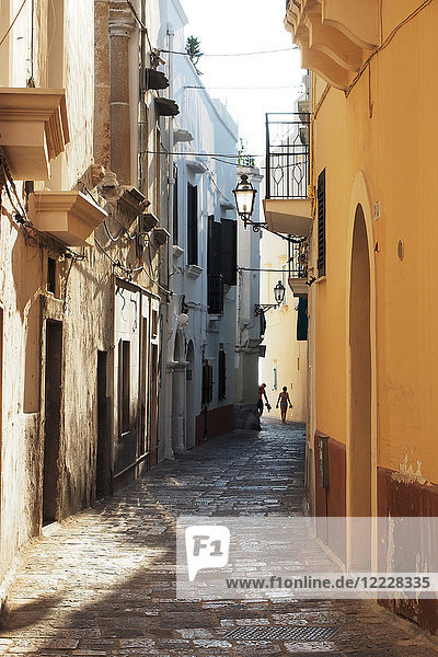 Europe  Italy  Apulia  Salento  Gallipoli streets in the old town