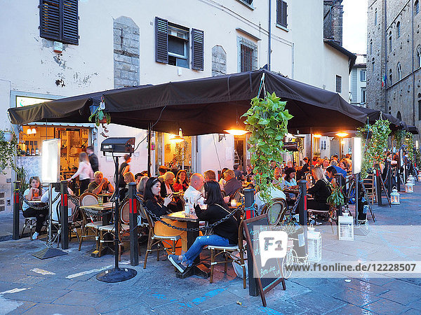 Europa  Italien  Toskana  Florenz Restaurant  Speisesaal  Bar im alten Stadtzentrum