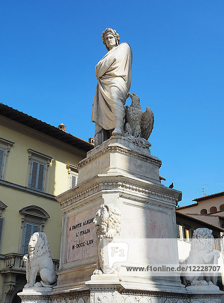 Europa Italien Toskana Florenz Dante Alighieri Statue  Kirche von Santa Croce