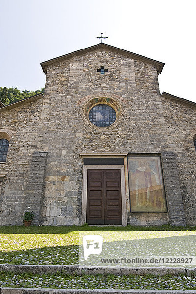 Italien  Lombardei  Varenna  Kirche San Giorgio