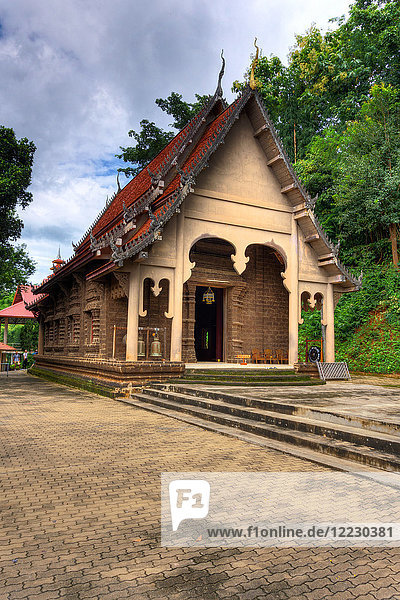 Asien  Thailand  Chang Saen  Sop Ruak  Wat Phra That Pukhao-Tempel