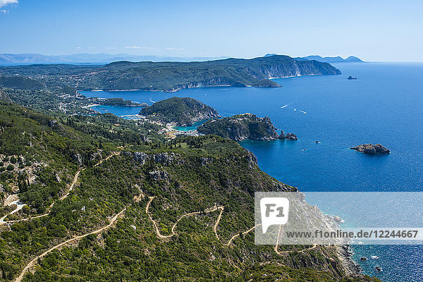Schöne Küste  Paleokastritsa  Korfu  Ionische Inseln  Griechische Inseln  Griechenland  Europa