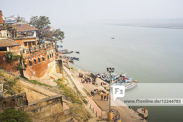 Banks of River Ganges in Varanasi  Uttar Pradesh  India  Asia