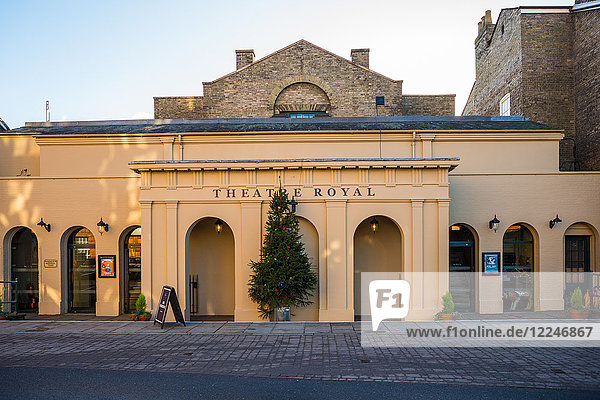 The Theatre Royal  einziges erhaltenes Regency-Theater des Landes  Westgate Street  Bury St. Edmunds  Suffolk  England  Vereinigtes Königreich  Europa