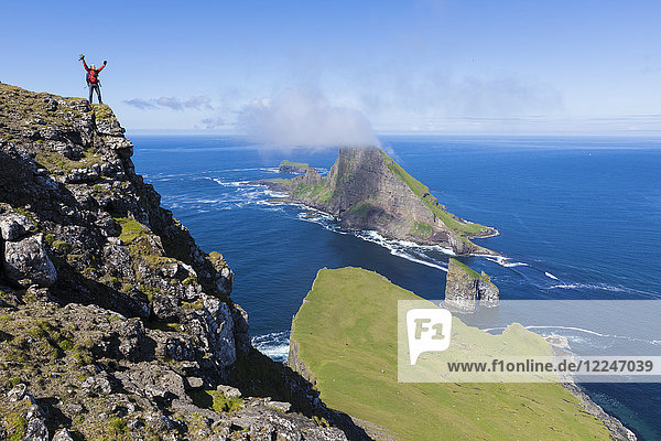 Cliffs of Drangarnir and Tindholmur Islet Vagar Island Faroe Island Denmark Europe
