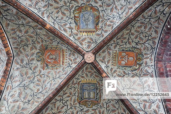 Dekoriertes Gewölbe  Decke in der Gerichtslaube  15. Jahrhundert  Rathaus  Jüterbog  Brandenburg  Deutschland  Europa