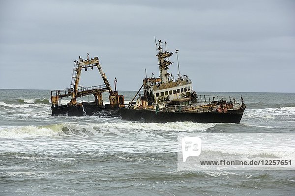 Zeila-Schiffswrack  gestrandet 2008  nahe Henties Bay  Erongo-Region  Namibia  Afrika