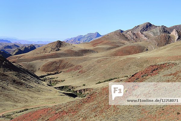 Blick in das karge Tal Valle Encantado  Nationalpark Los Cardones  Ruta RP 33  Provinz Salta  Argentinien  Südamerika