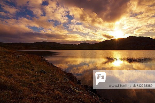 Sonnenuntergang am Nordkap Finnmark Norwegen Europa