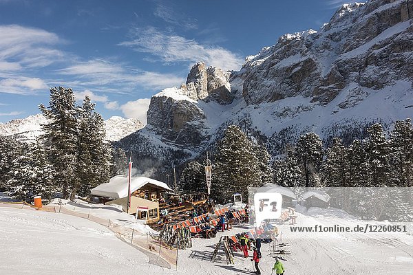 Berggasthof Rifugio Sole'  Skigebiet Sellaronda  im hinteren Sellamassiv  Gemeinde Wolkenstein  Südtirol  Südtirol  Italien  Europa