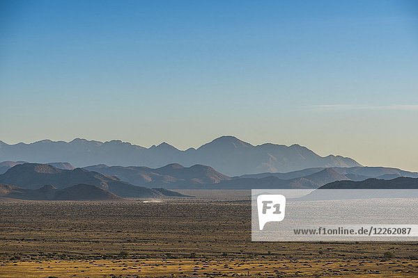 Trockenlandschaft der Naukluftberge  Namib-Naukluft-Park  Hardap-Distrikt  Namibia  Afrika