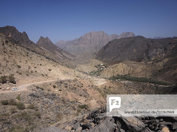 Djebel Akhdar-Gebirge mit Passstraße  Oman  Asien