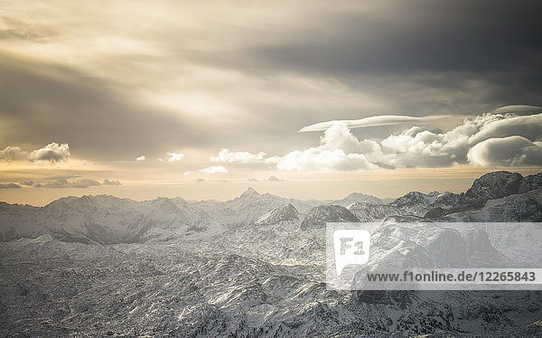 Österreich Salzkammergut Dachsteinmassiv bei Sonnenaufgang