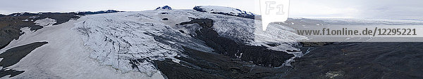 Panoramablick auf Gletscher und Landschaft gegen den Himmel im Winter  Kverkfjöll  Island