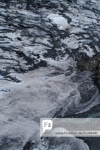 Luftaufnahme einer gefrorenen Felsformation im Winter  Kverkfjöll  Island