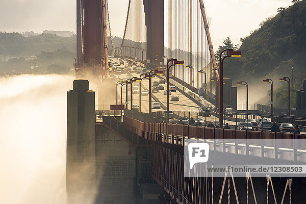 USA  California  San Francisco  Golden Gate Bridge and fog