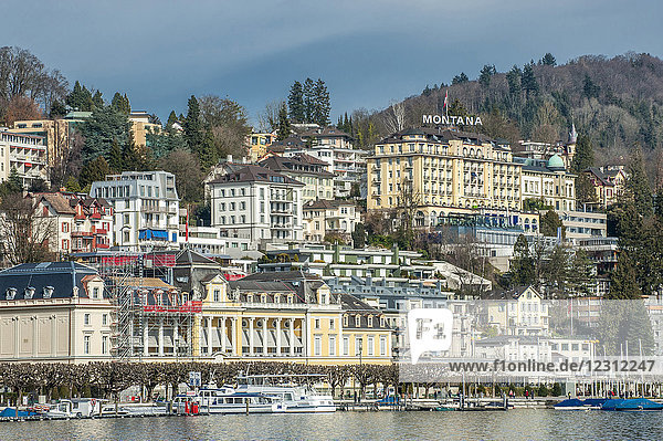 Schweiz  Luzern  Montana Hotel und Vierwaldstättersee