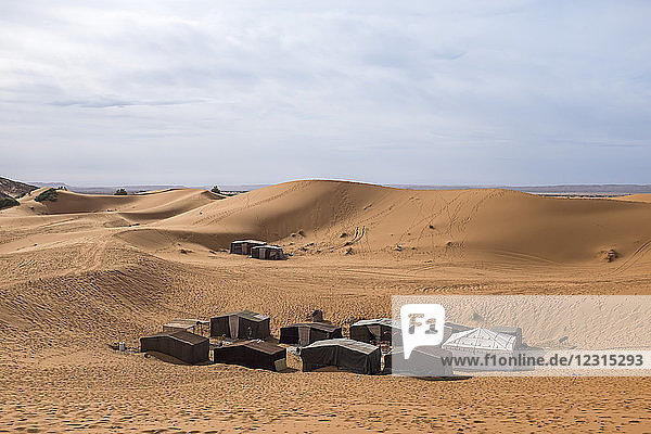 Marokko  Merzouga-Wüste  Traditionelles Camping