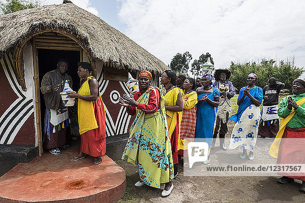 Rwanda  Ruhengeri  Musanze  Iby'Iwacu Cultural village  wedding ceremony