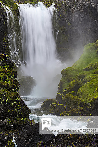 Dynjandi-Wasserfall  Westfjorde  Island  Polarregionen