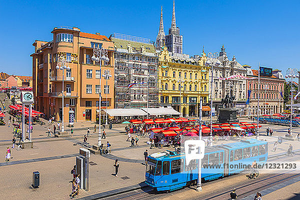 Blick auf den Ban Jelacic-Platz  Zagreb  Kroatien  Europa