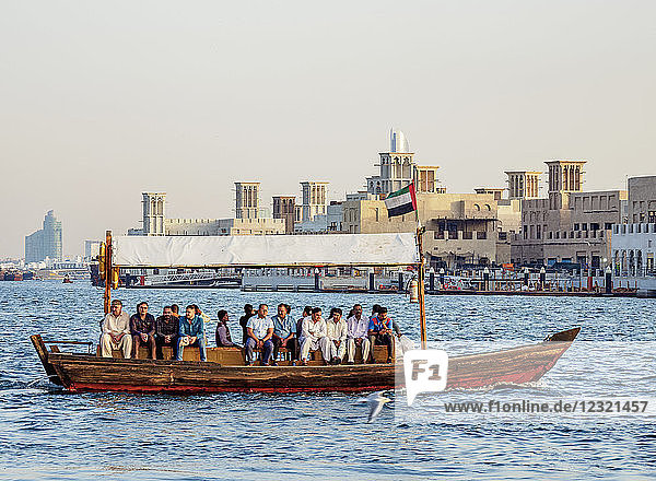 Abra-Boot auf dem Dubai Creek  Dubai  Vereinigte Arabische Emirate  Naher Osten