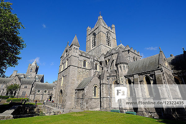 Christ Church Cathedral und die Synodenhalle  das Gebäude  in dem Dublinia untergebracht ist  Dublin  Republik Irland  Europa