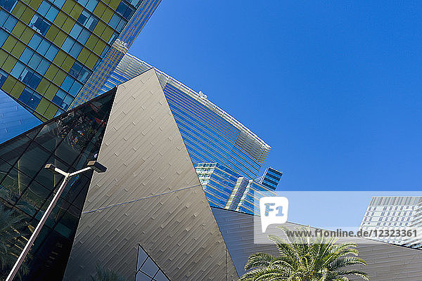 Architektonisches Detail von Gebäuden mit blauem Himmel; Las Vegas  Nevada  Vereinigte Staaten von Amerika