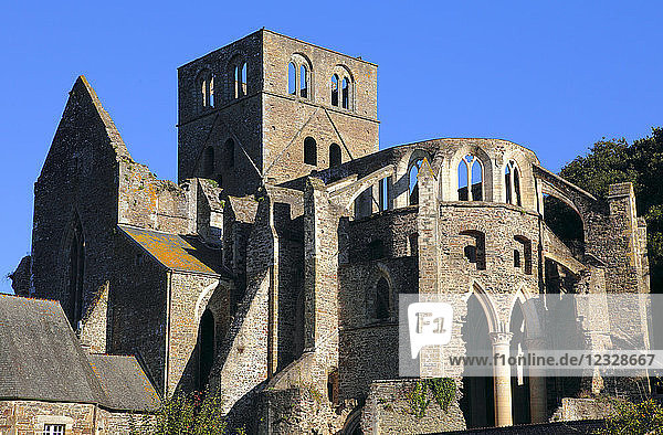 Frankreich  Normandie  Departement Manche (50)  Abtei Hambye  Abteikirche