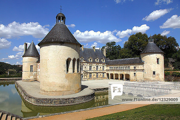 Frankreich  Bourgogne Franche Comte  Cote d'or (21)  Bussy le Grand  Schloss Bussy Rabutin