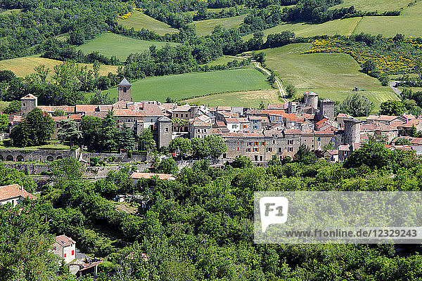 Frankreich,  Okzitanien,  Departement Aveyron (12),  Larzac-Land,  Sainte Eulalie de Cernon (mittelalterliches Dorf),  UNESCO-Welterbe
