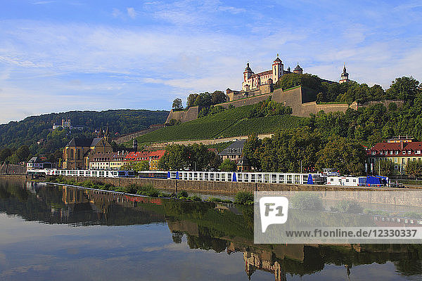 Deutschland  Bayern  Würzburg  Festung Marienberg  Main