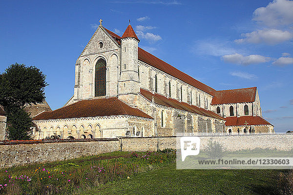 Frankreich  Bourgogne Franche Comte  Departement Yonne (89)  Abtei Pontigny  die Kirche