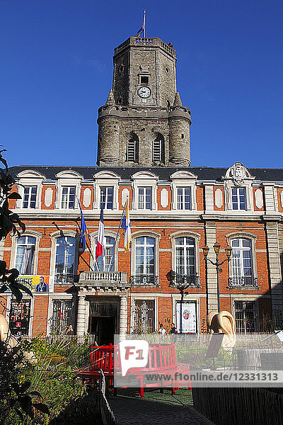 Frankreich  Hauts de France  Departement Pas de Calais (62)  Boulogne sur Mer  Rathaus und Glockenturm (Unesco-Welterbe)