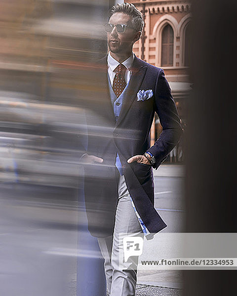 Fashion blogger Steve Tilbrook walking in the city