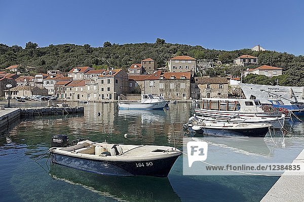 Port of the coastal town Sudurad  Sipan Island  Elaphite Islands  Dalmatia  Croatia  Europe