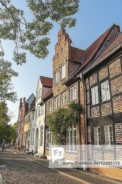 Historische Gebäude in der Straße An der Obertrave  Lübeck  Schleswig-Holstein  Deutschland  Europa