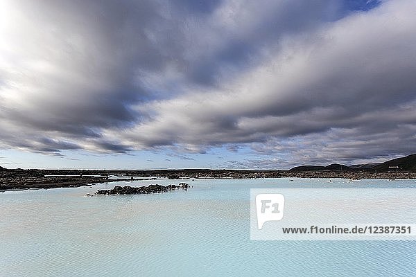 Blaue Lagune bei Grindavik  Geothermisches Bad  Reykjanes-Halbinsel  Südwest-Island  Island  Europa