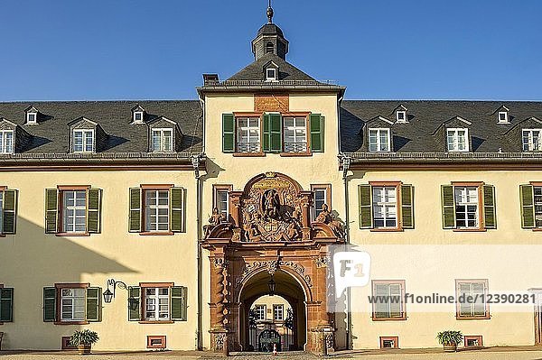 Landgrafenschloss und barockes Obertor  Bad Homburg vor der Höhe  Hessen  Deutschland  Europa