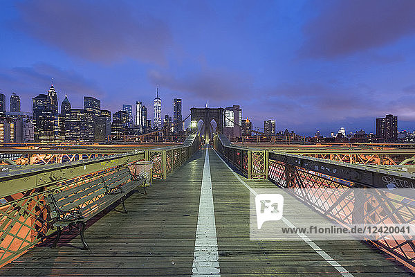 USA  New York City  Brooklyn Bridge at night