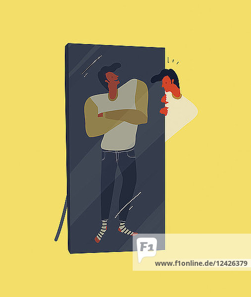 Nervöser Mann betrachtet selbstbewusste Reflexion im Spiegel